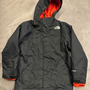 The North Face Boys 2in1 Vortex TriClimate Jacket in Black Size XS (6)